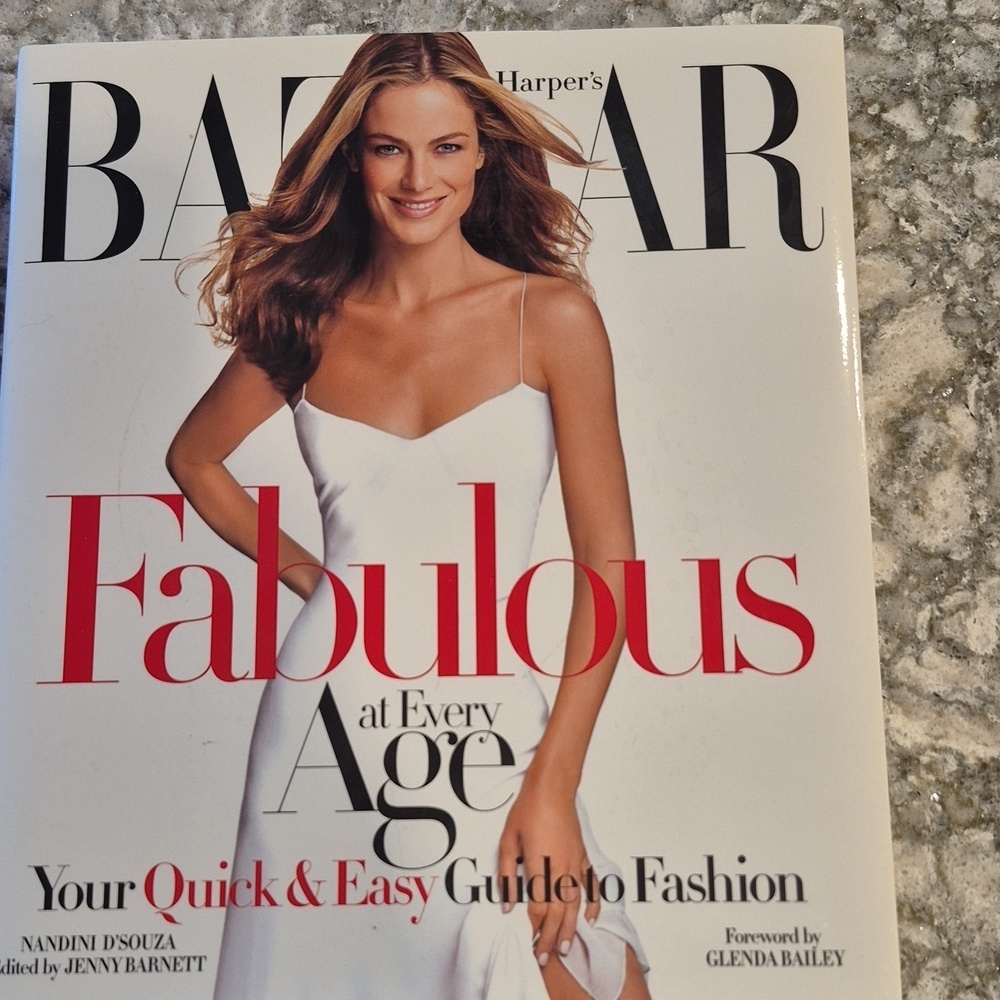 Harper's Bazaar Book Faulous At Evert Age , Your Quick & Easy Guide To Fashion